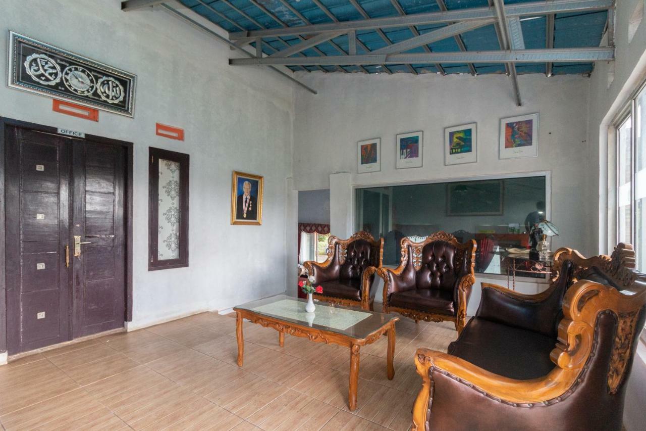 Reddoorz Plus At Grand Yustik Sukabumi Ngoại thất bức ảnh